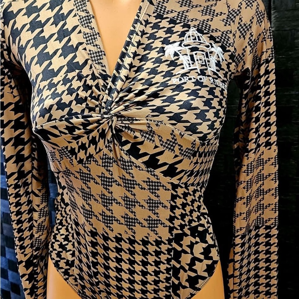 Stylish Black and Tan Houndstooth Women's Top